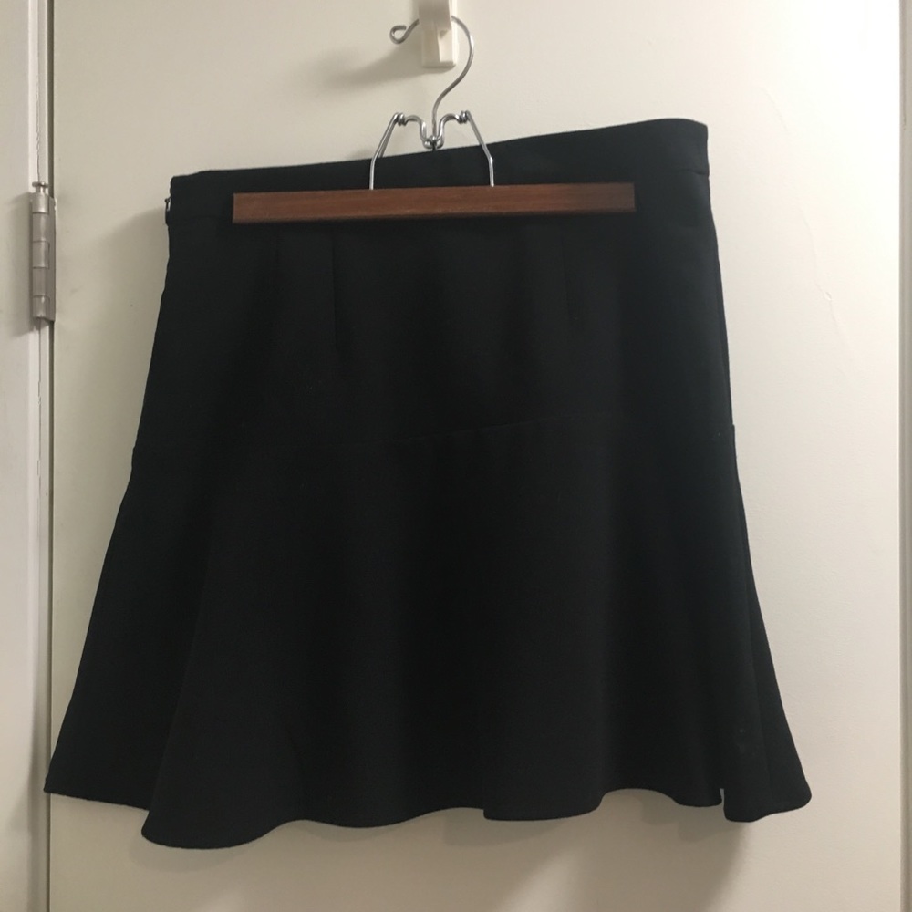 Loft black flounce skirt size 4
